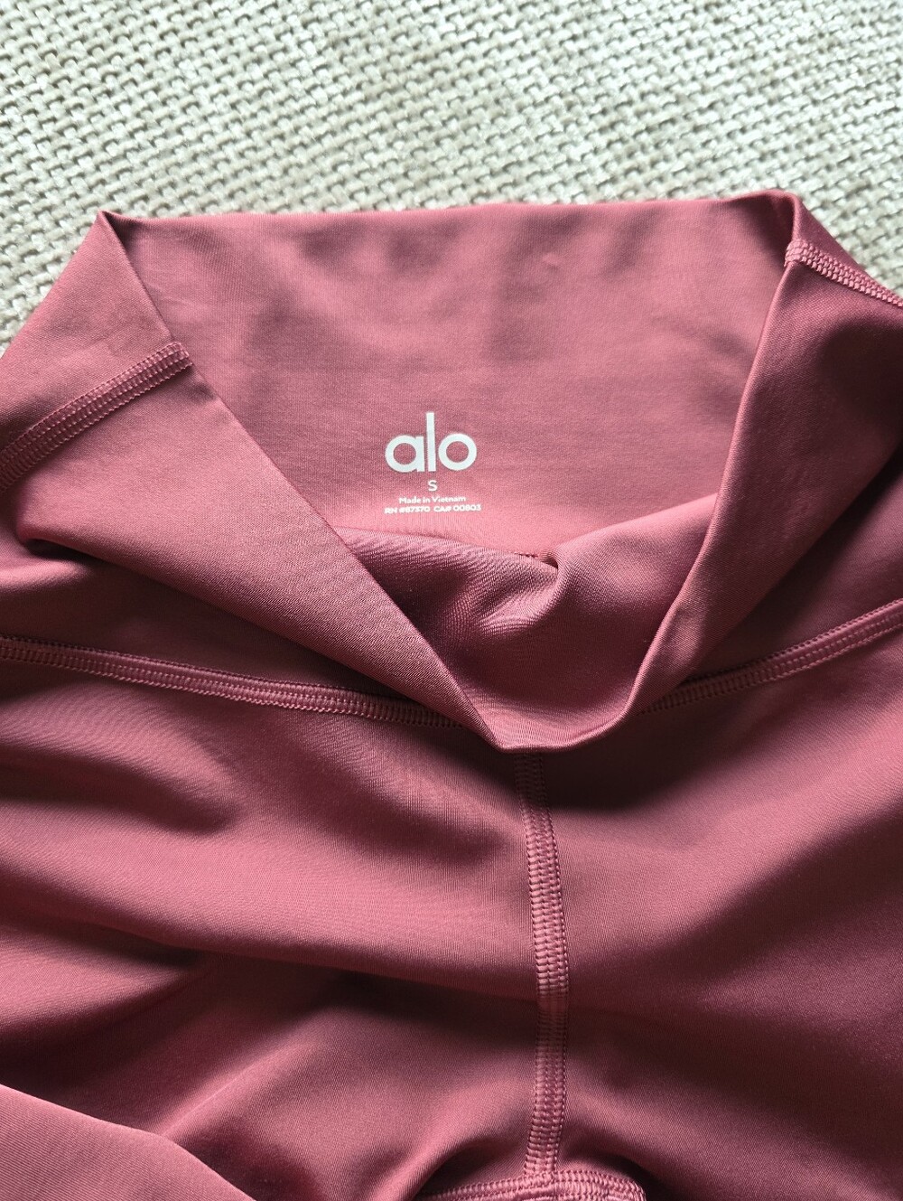 Alo High-Waist Leggings in Dusty Rose
